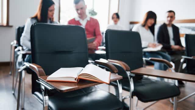 एमपी में जल्द लागू होगा कोचिंग रेगुलेशन एक्ट: रजिस्ट्रेशन अनिवार्य, मनमानी फीस व भ्रामक विज्ञापनों पर रोक, पढ़ाई छोड़ने पर फीस रिफंड; नियम तोड़ने पर 25 हजार तक जुर्माना